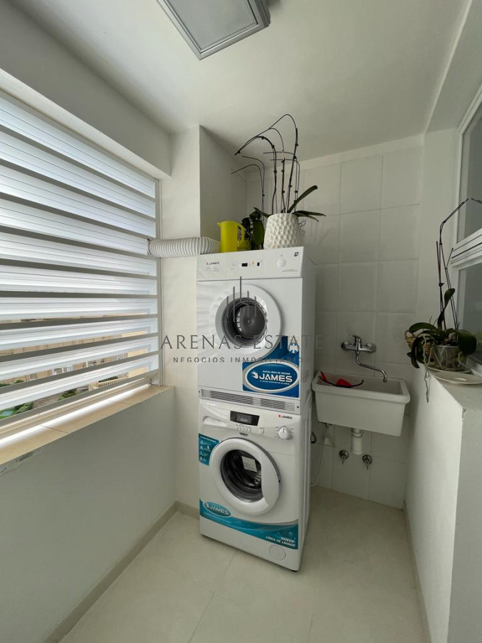 Apartamento ID.3912 - Apartamento en alquiler y venta de 3 dormitorios y dependencia de servicio en Punta del Este