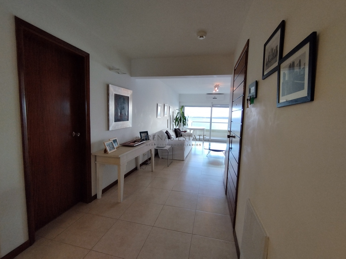 Apartamento ID.4389 - Apartamento en venta frente a playa mansa