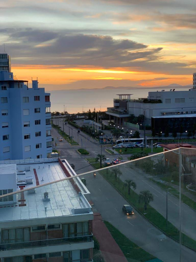 Apartamento ID.3405 - Venta de apartamento de dos dormitorios en Punta del Este