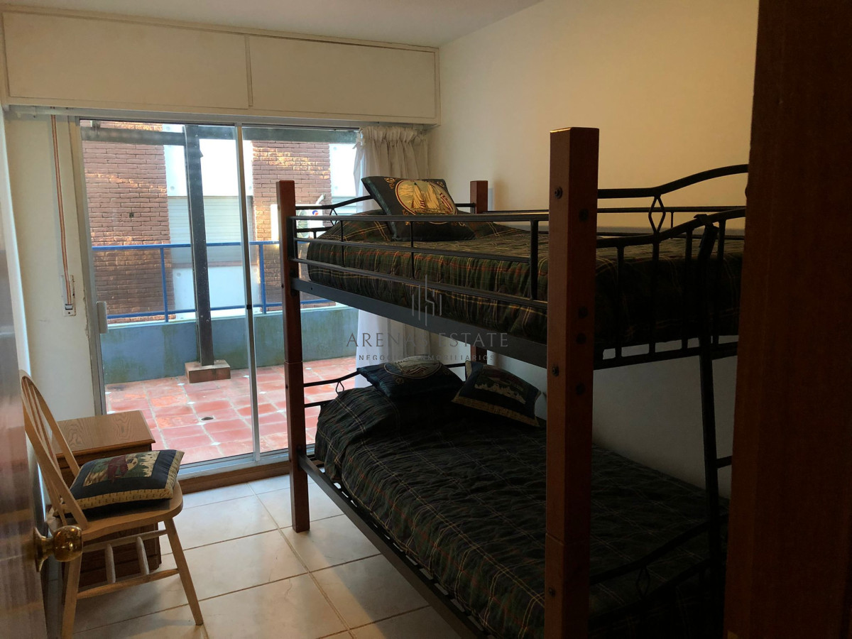 Apartamento ID.2456 - Apartamento de 3 dormitorios en venta en Punta del Este 