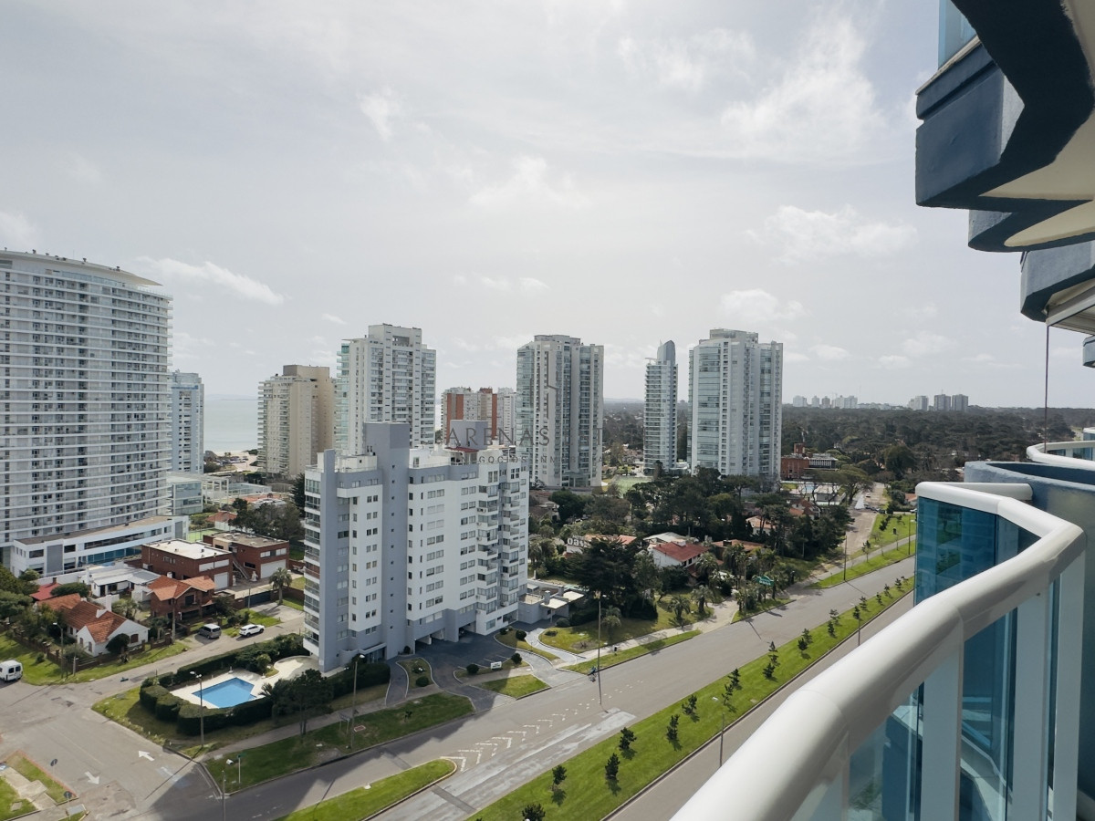 Apartamento ID.3037 - Alquiler temporal y venta de apartamento de 2 dormitorios en Punta del Este