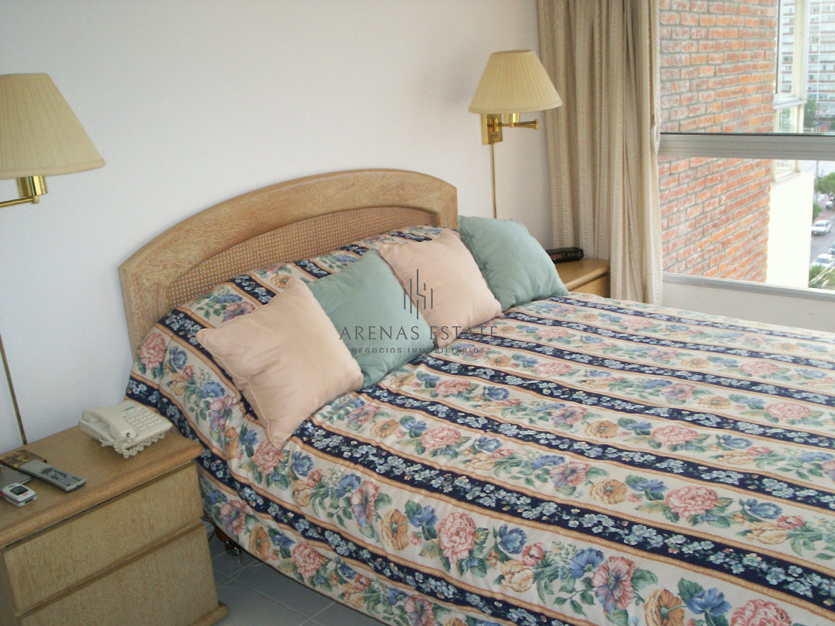 Apartamento ID.3161 - Apartamento de dos dorm. en venta en Punta del Este
