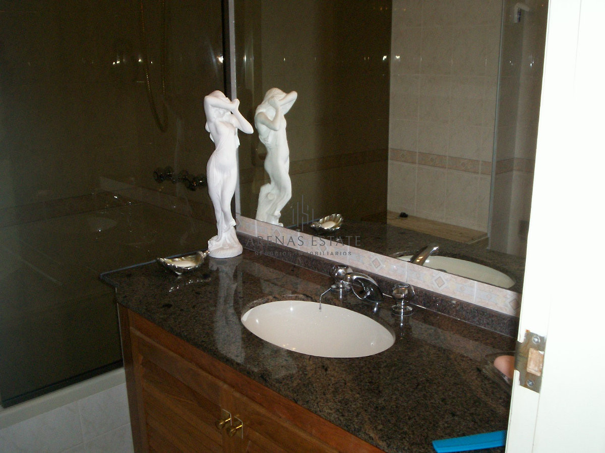 Apartamento ID.3161 - Apartamento de dos dorm. en venta en Punta del Este