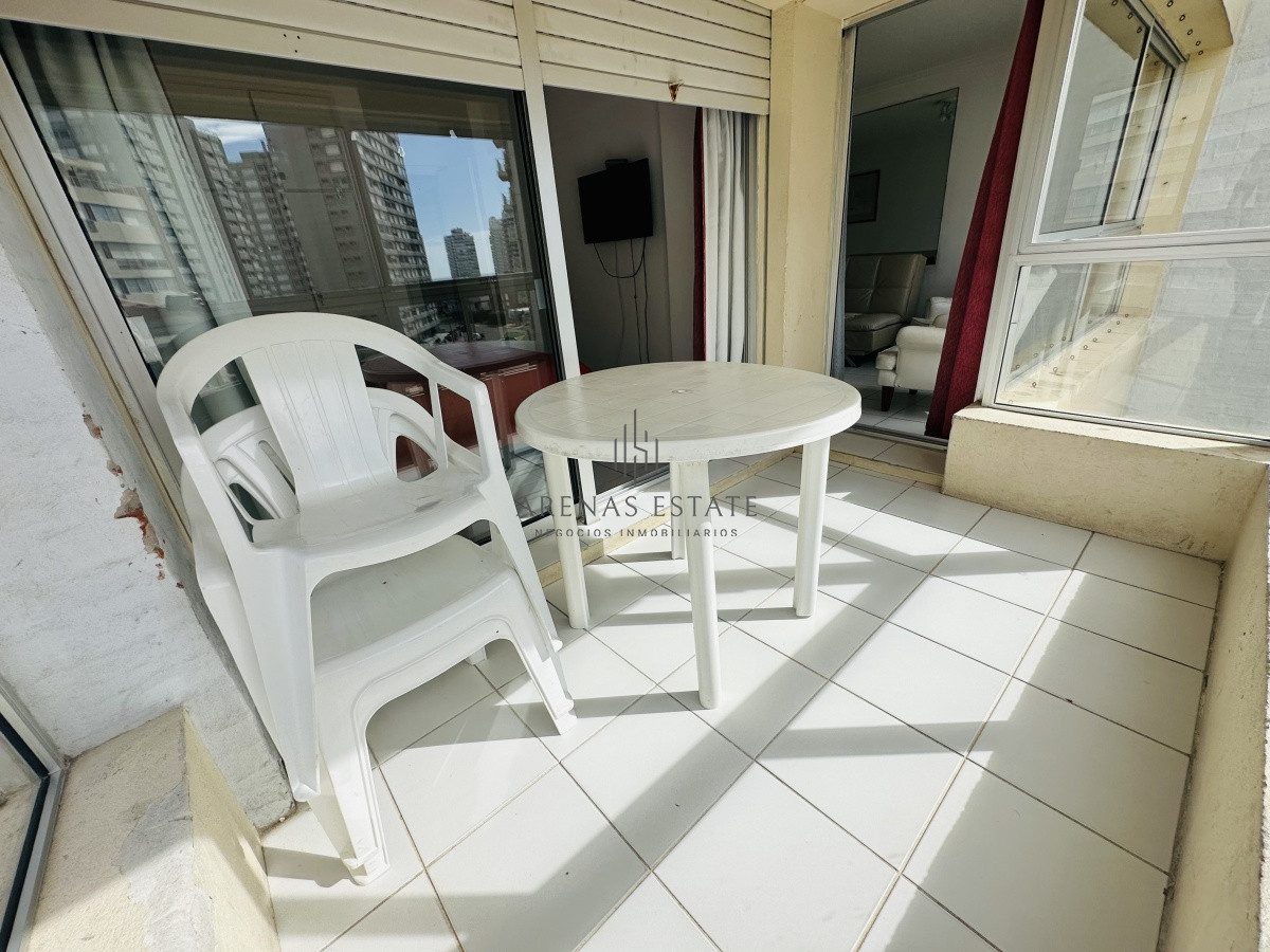 Apartamento ID.3542 - Alquiler y venta de apartamento de 1 dormitorio y medio en Punta del Este