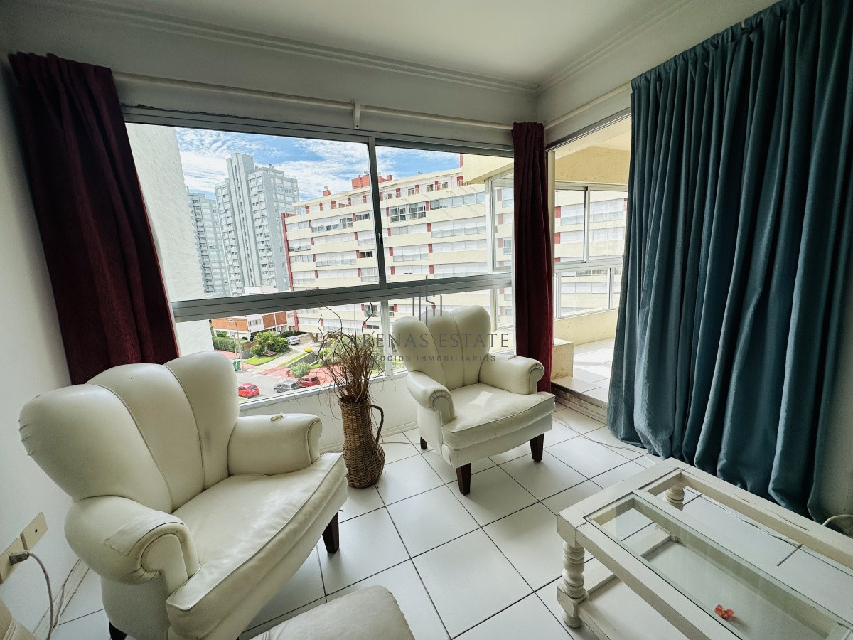 Apartamento ID.3542 - Alquiler y venta de apartamento de 1 dormitorio y medio en Punta del Este