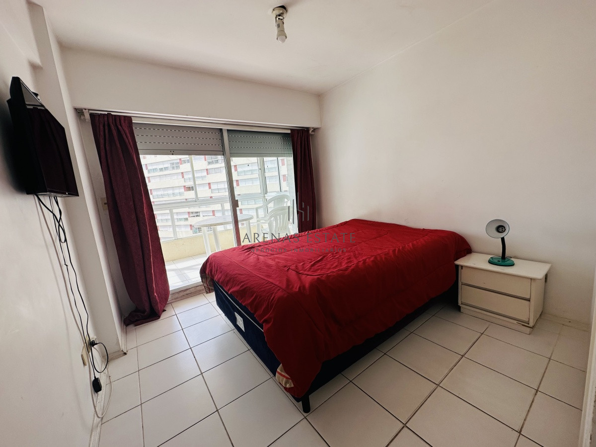 Apartamento ID.3542 - Alquiler y venta de apartamento de 1 dormitorio y medio en Punta del Este