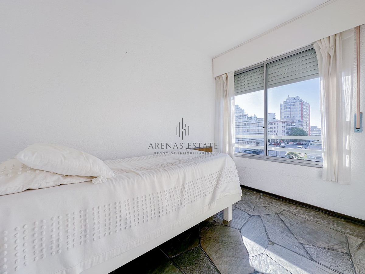 Apartamento ID.3782 - Penthouse en venta en Peninsula, 3 dormitorios, 3 baños, garaje