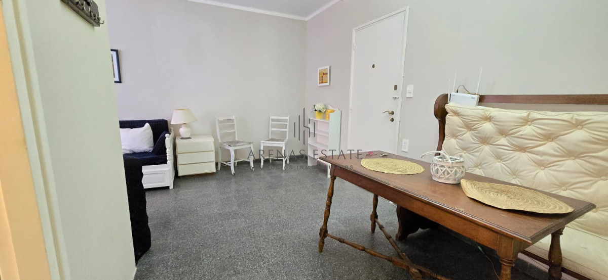 Apartamento ID.3556 - Apartamento de un dormitorio en Punta del Este, reciclado
