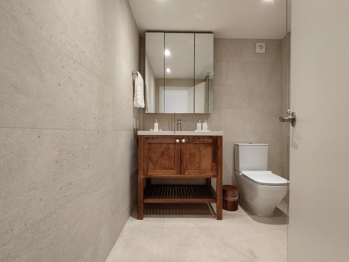 Apartamento ID.3406 - Apartamento de 3 dormitorios en primera linea en  venta en Punta del Este 