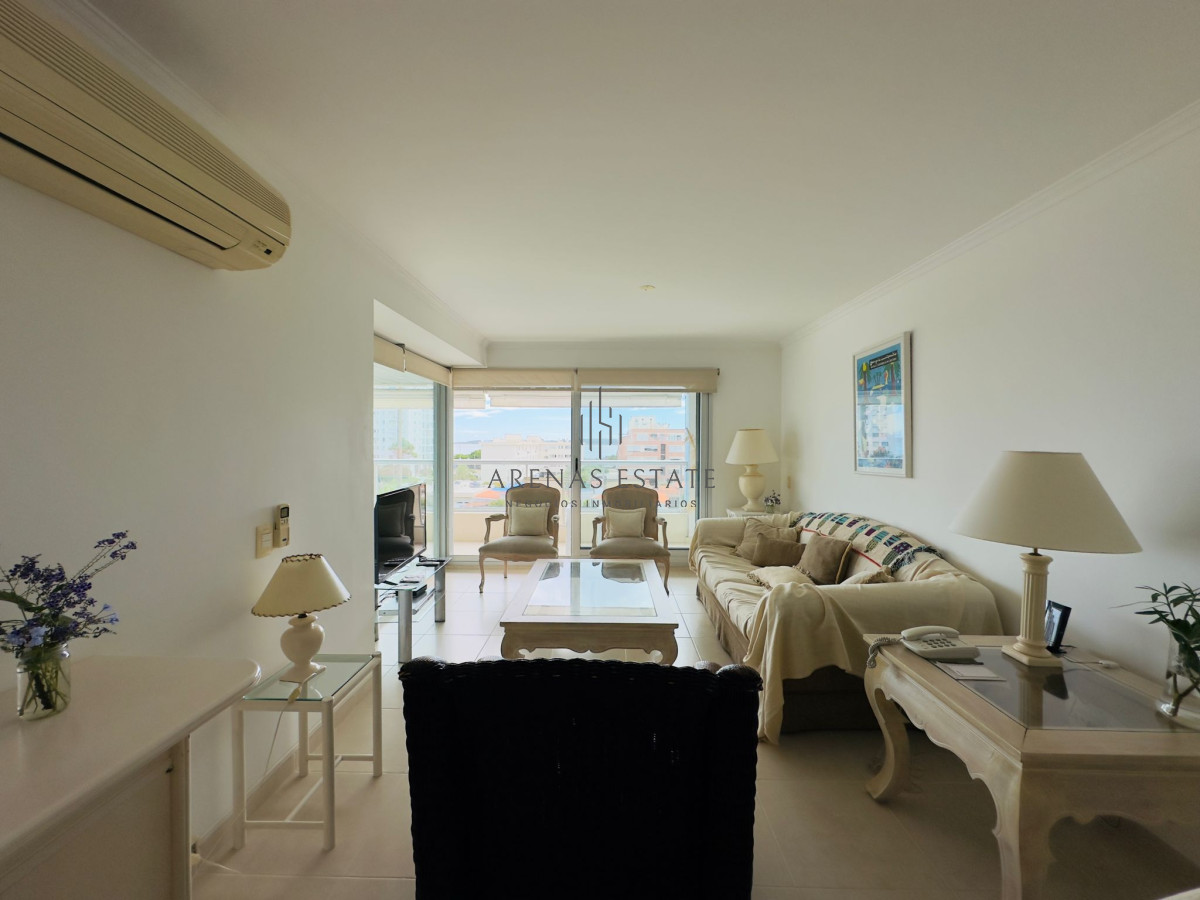 Apartamento ID.3403 - Apartamento de dos dormitorios en venta en Punta del Este