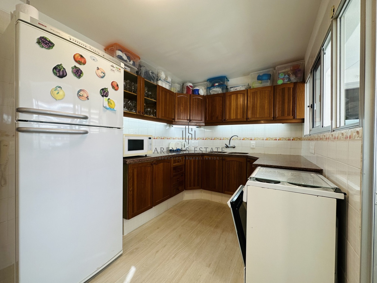 Apartamento ID.3928 - Venta y alquiler  de apartamento de 4 dormitorios en Punta de Este