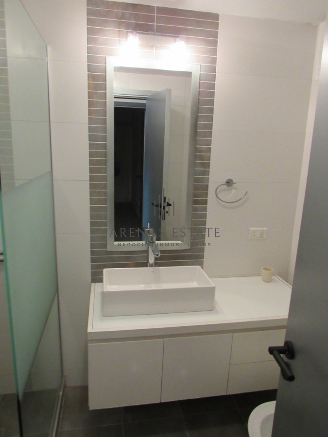 Apartamento ID.3193 - Venta apartamento de 2 dor con parrillero, balcón en Puta del Este