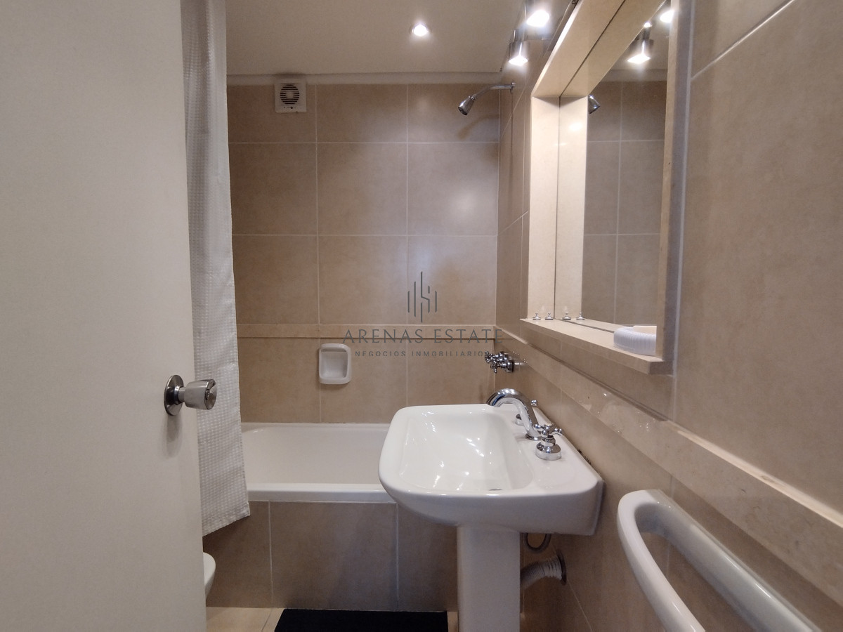 Apartamento ID.4390 - Apartamento de 3 dormitorios en venta y en alquiler en Punta del Este