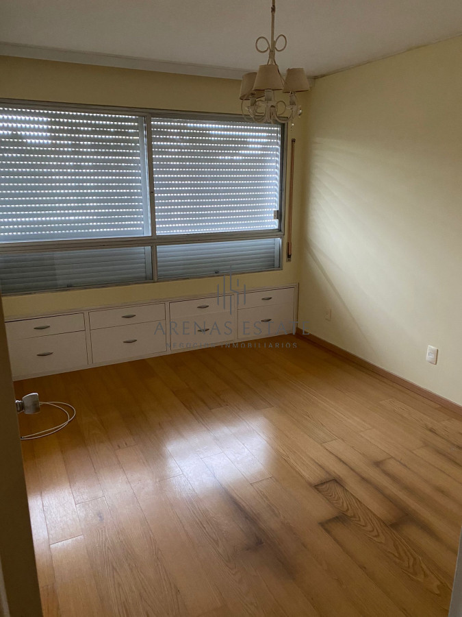Apartamento ID.3248 - Venta de apartamento de dos dormitorios en Punta del Este