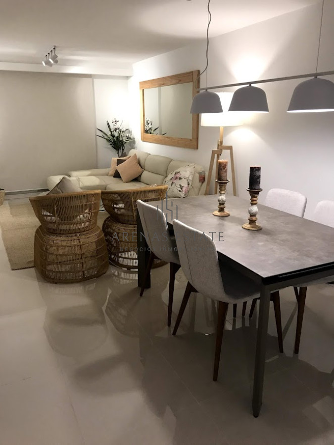 Apartamento ID.2409 - Apto en venta, edifico moderno, excelente servicios, Punta del este.