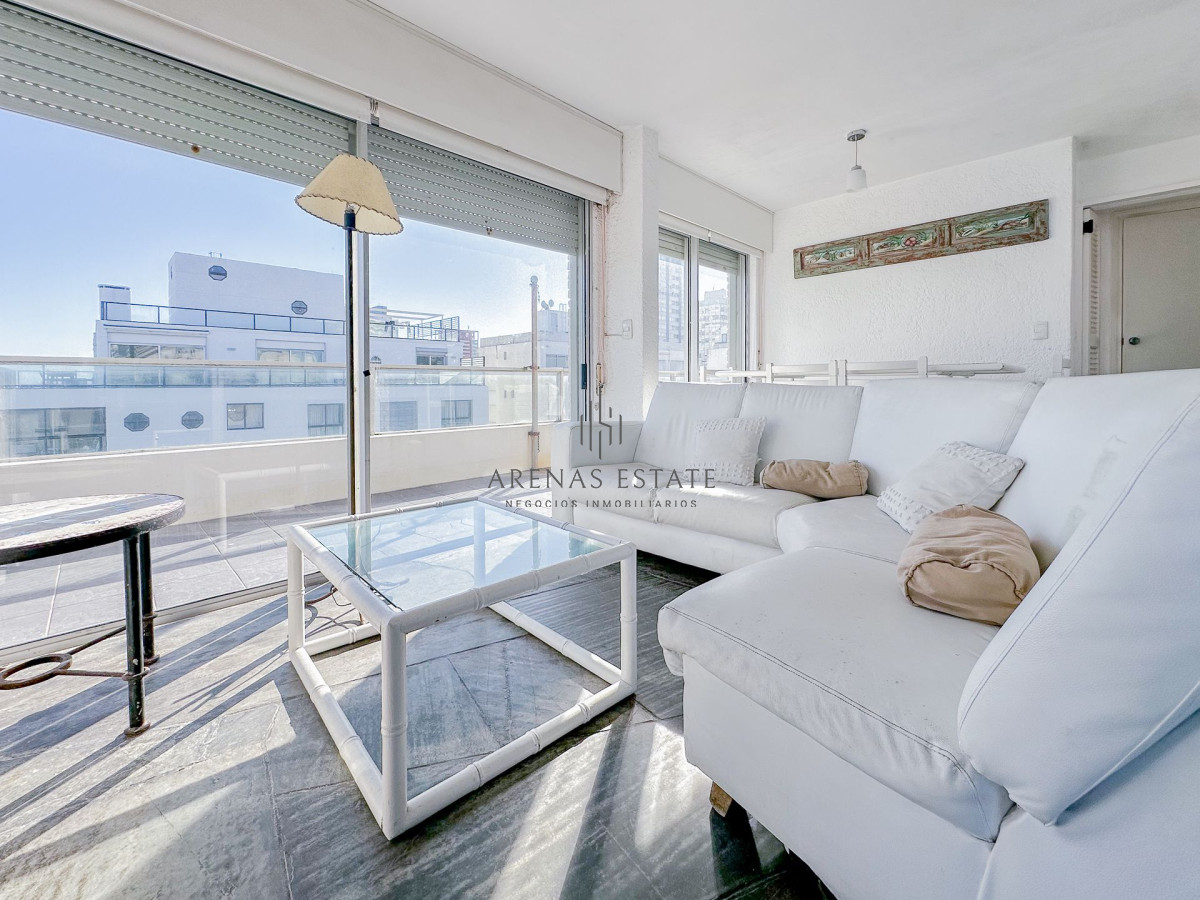 Apartamento ID.3782 - Penthouse en venta en Peninsula, 3 dormitorios, 3 baños, garaje