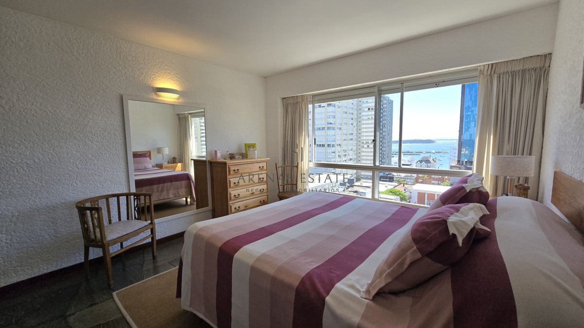 Apartamento ID.3807 - Apartamento en venta de 3 dormitorios en Punta del Este