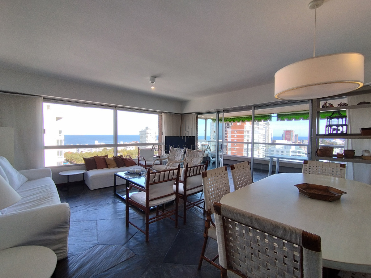 Apartamento ID.4390 - Apartamento de 3 dormitorios en venta y en alquiler en Punta del Este