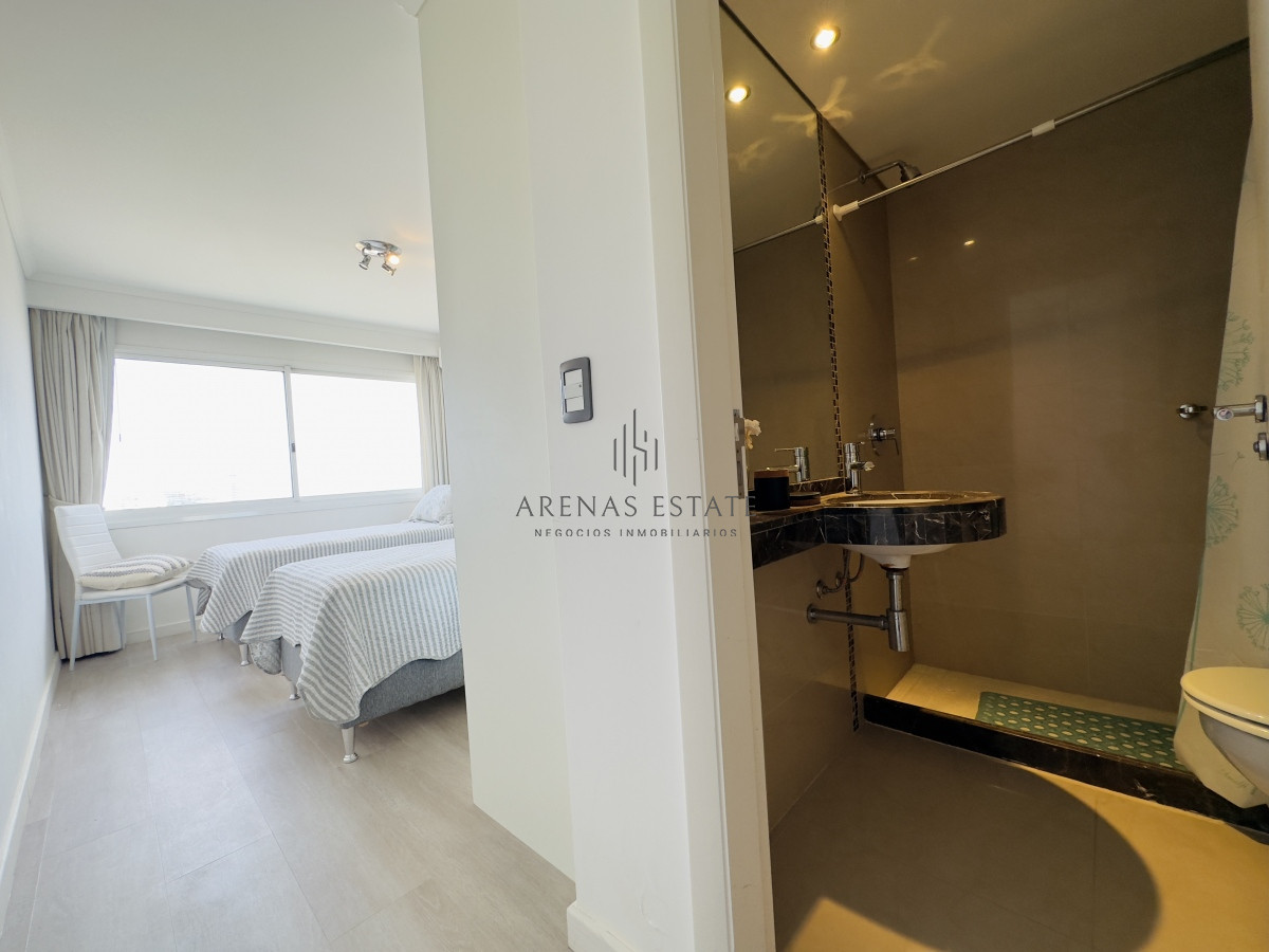 Apartamento ID.3037 - Alquiler temporal y venta de apartamento de 2 dormitorios en Punta del Este