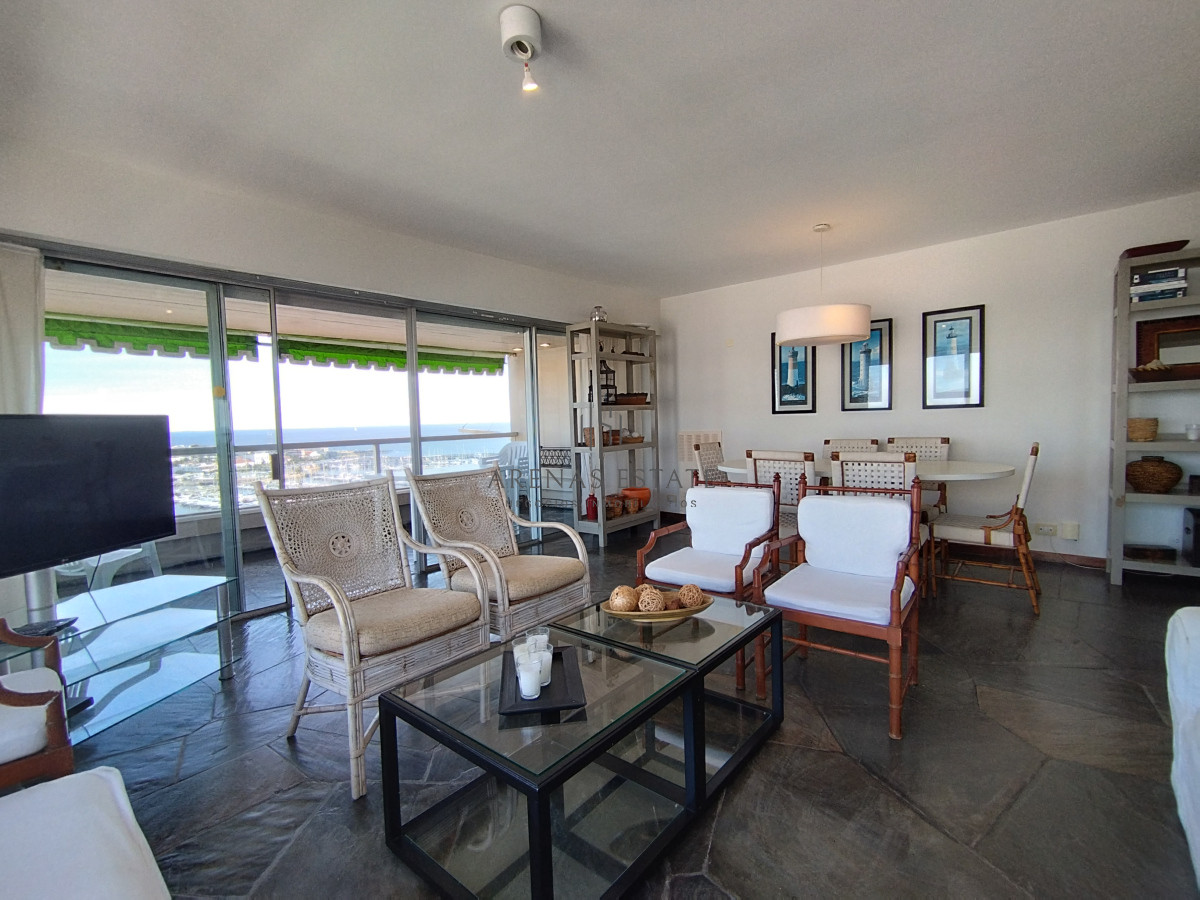 Apartamento ID.4390 - Apartamento de 3 dormitorios en venta y en alquiler en Punta del Este