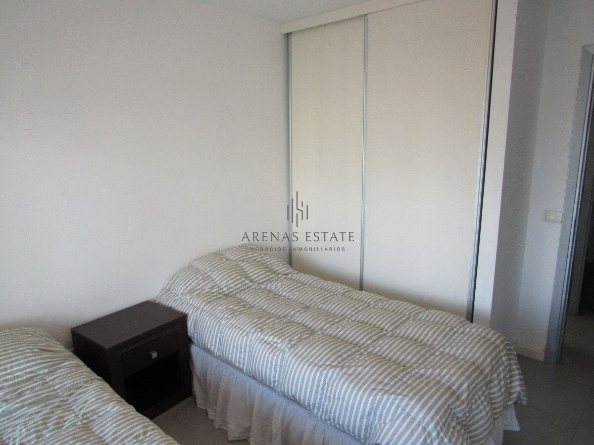 Apartamento ID.3193 - Venta apartamento de 2 dor con parrillero, balcón en Puta del Este