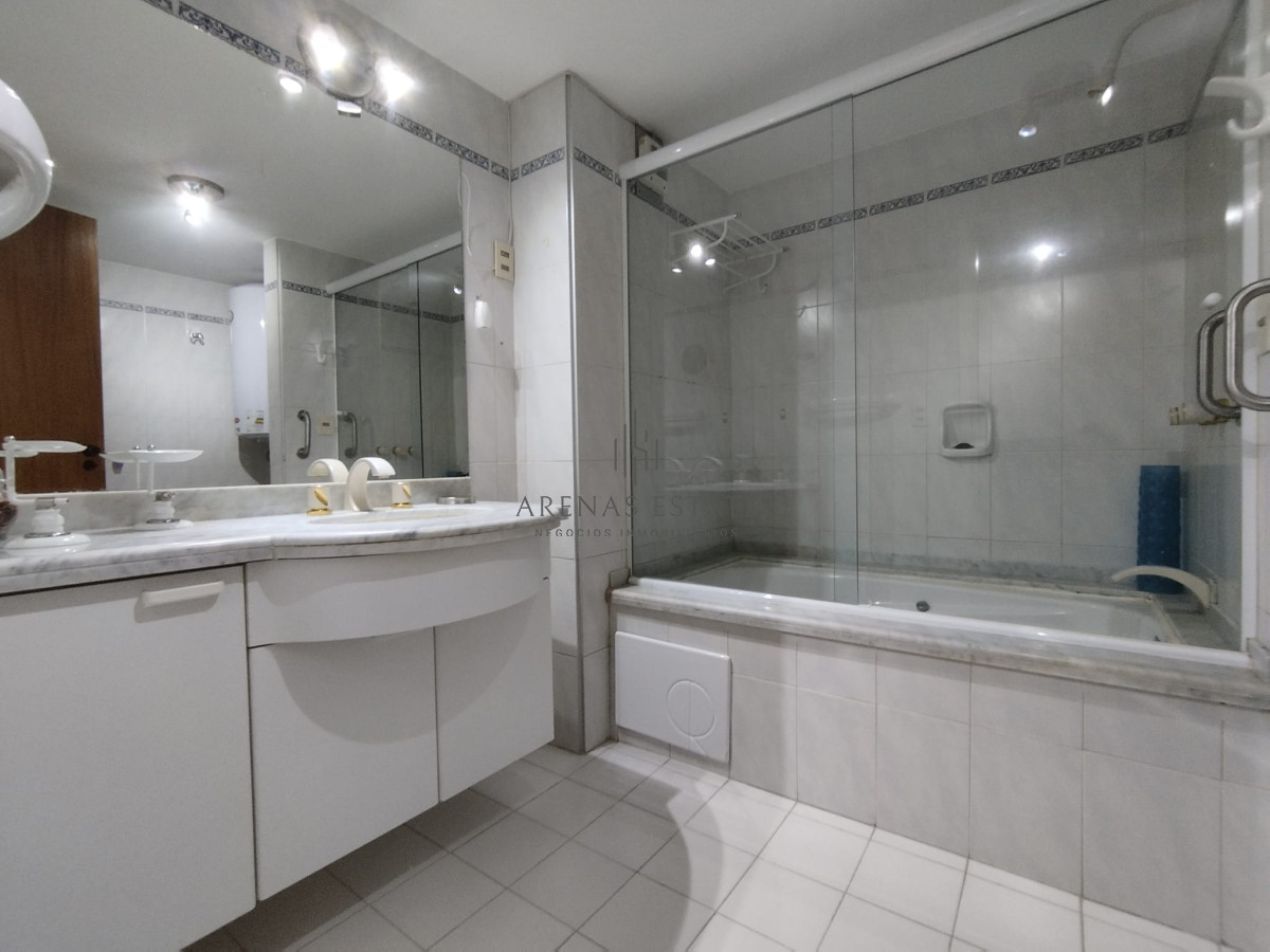 Apartamento ID.2861 - Apartamento de un dormitorio y medio en alquiler y venta en Punta del Este