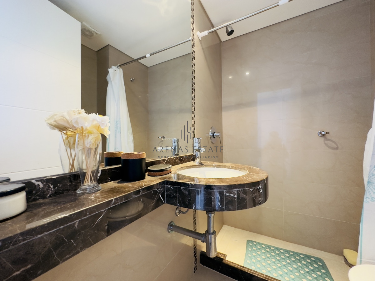 Apartamento ID.3037 - Alquiler temporal y venta de apartamento de 2 dormitorios en Punta del Este