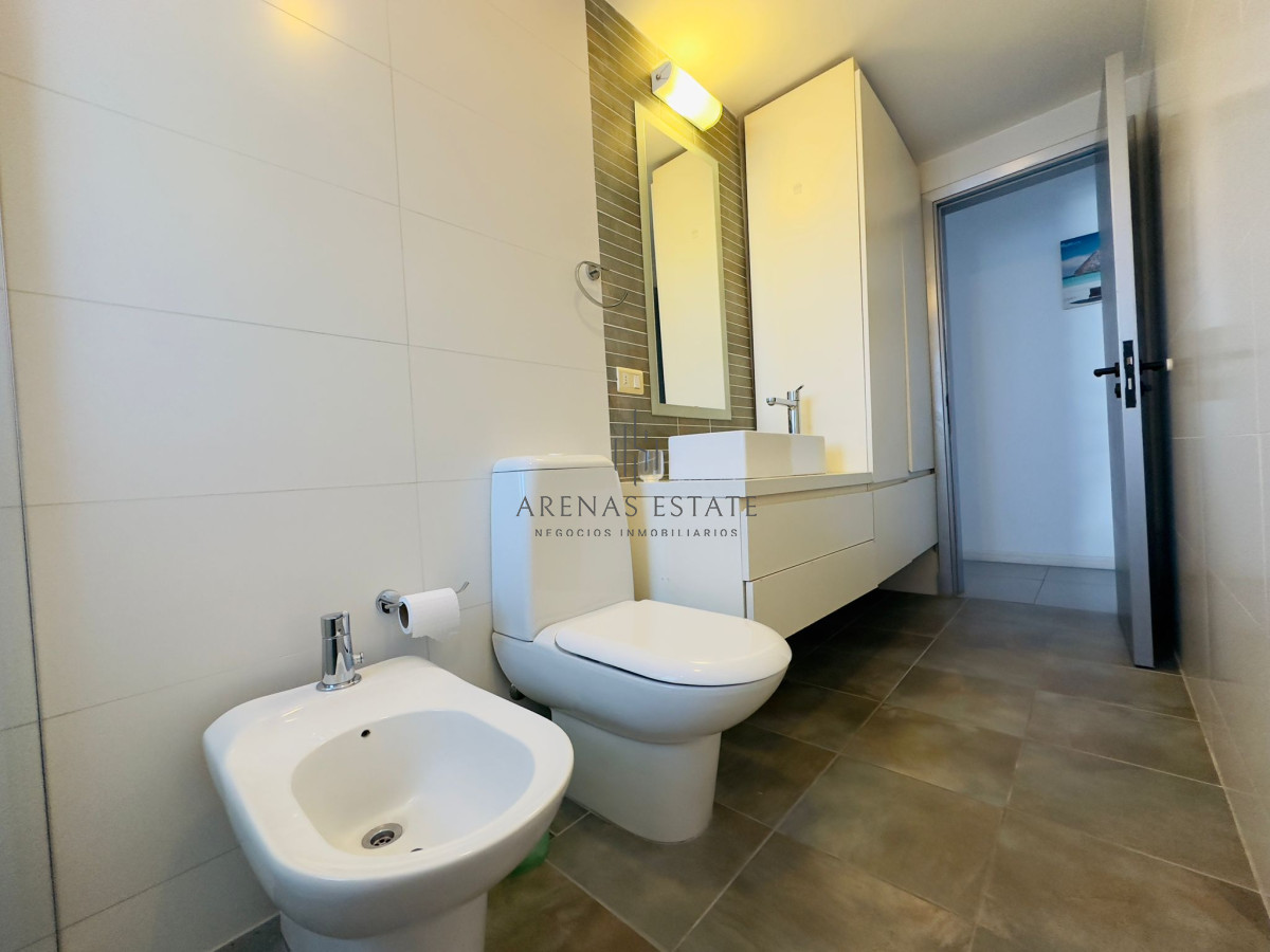 Apartamento ID.3553 - Alquiler y venta de apartamento de 2 dormitorios 2 baños con parrillero propio