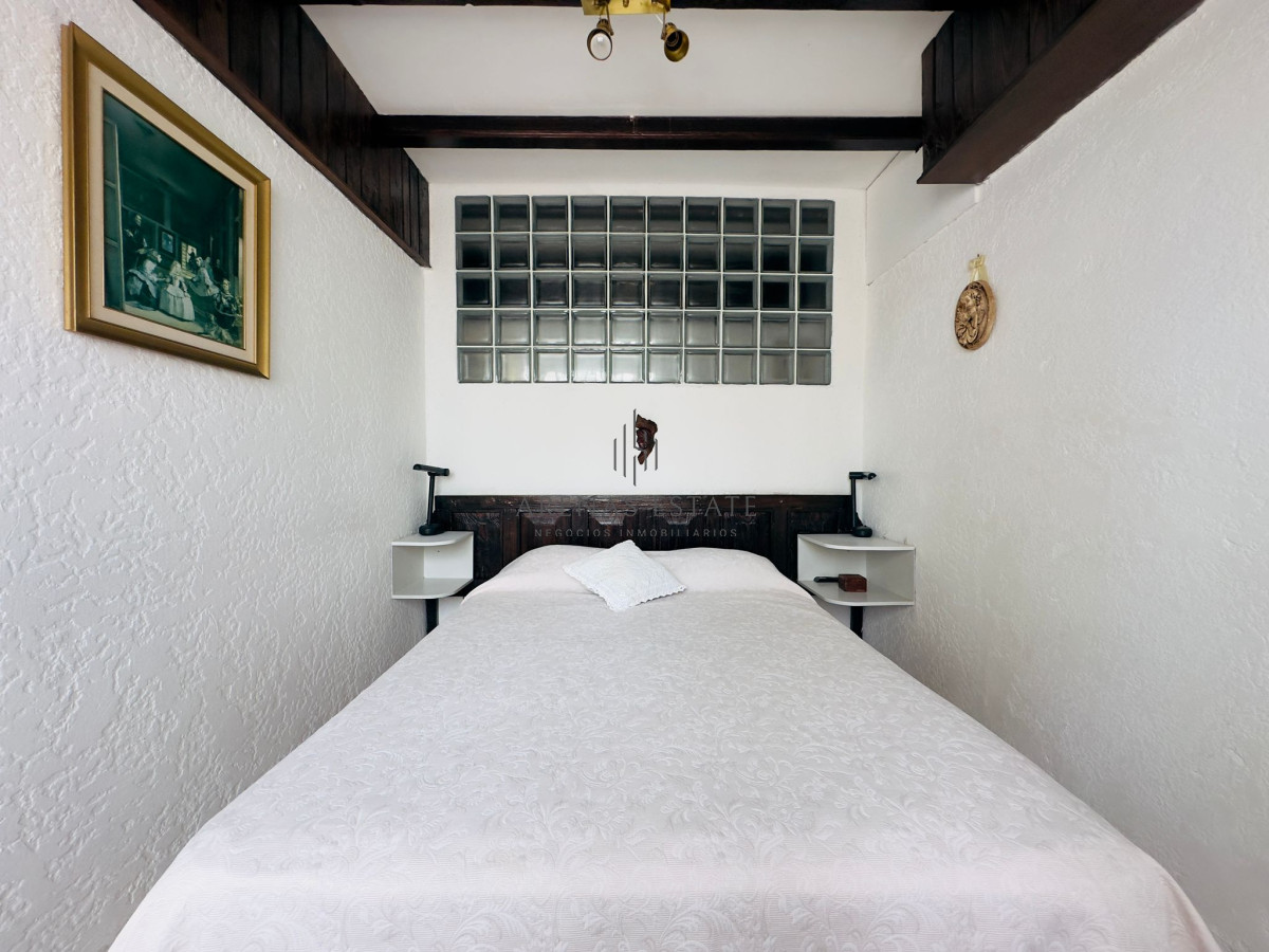Apartamento ID.2681 - Apartamento en venta de 1 dormitorio y medio en venta en Punta del Este 