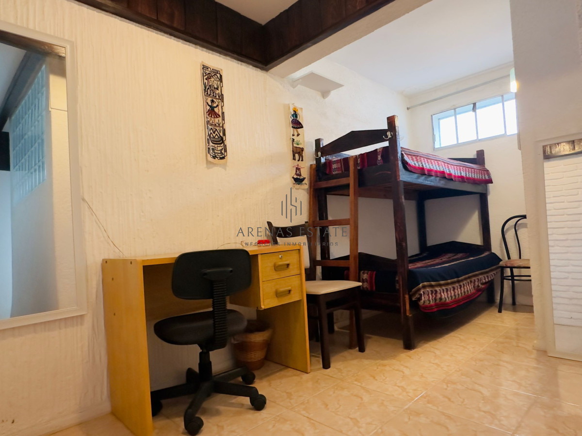 Apartamento ID.2681 - Apartamento en venta de 1 dormitorio y medio en venta en Punta del Este 