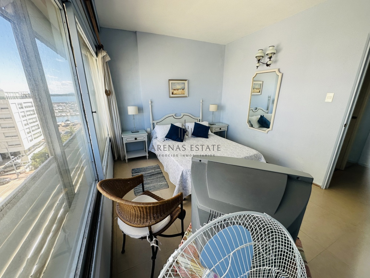 Apartamento ID.4220 - Venta de apartamento de dos dormitorios en Punta del Este