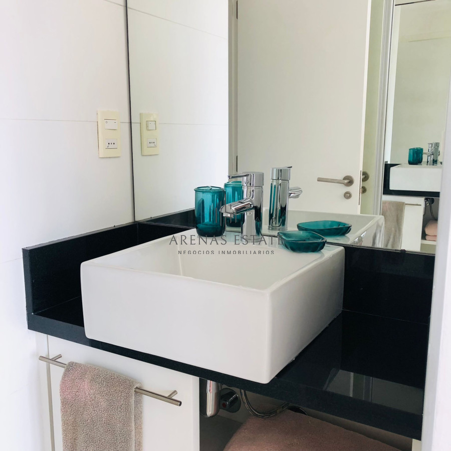 Apartamento ID.4250 - Apartamento en venta  de 2 dormitorios, 2 baños.