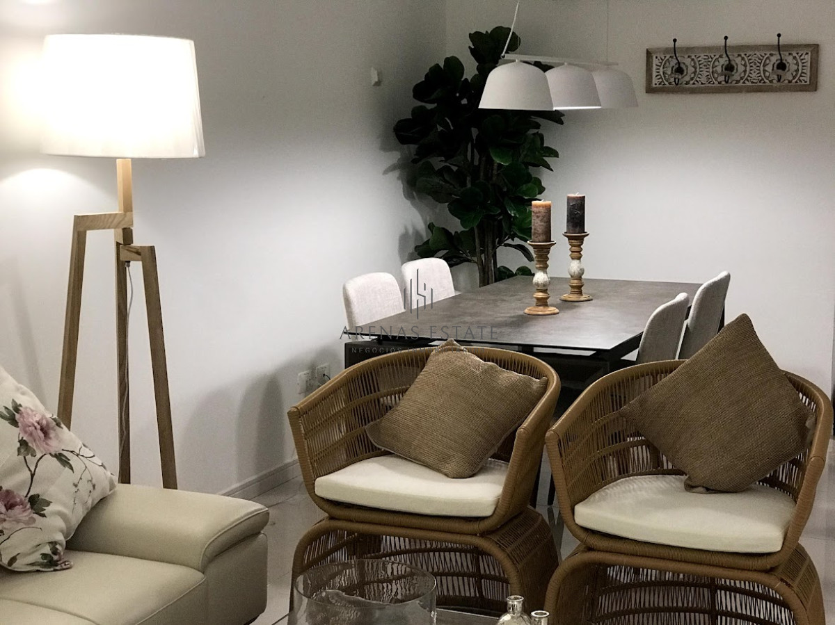 Apartamento ID.2409 - Apto en venta, edifico moderno, excelente servicios, Punta del este.
