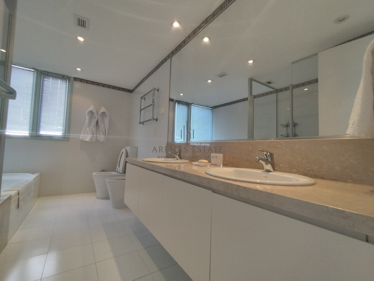 Apartamento ID.3472 - venta de apartamento frente a playa brava