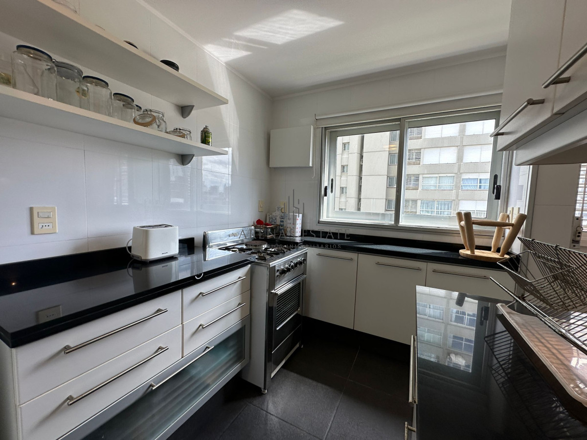 Apartamento ID.3030 - Apartamento en venta y alquiler  frente a playa brava