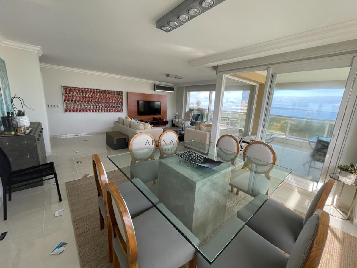Apartamento ID.3912 - Apartamento en alquiler y venta de 3 dormitorios y dependencia de servicio en Punta del Este