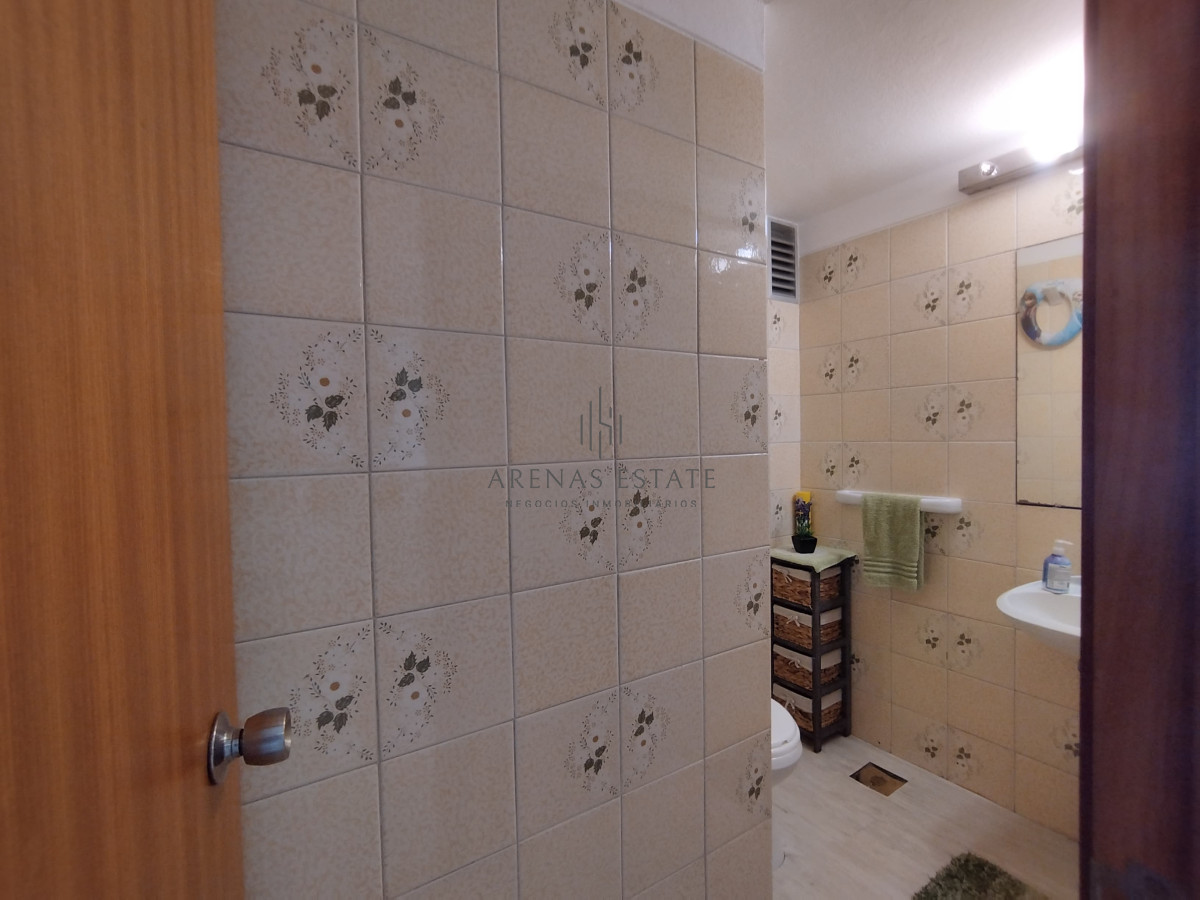 Apartamento ID.3555 - Apartamento de 3 dormitorios y dep en venta en Punta del Este