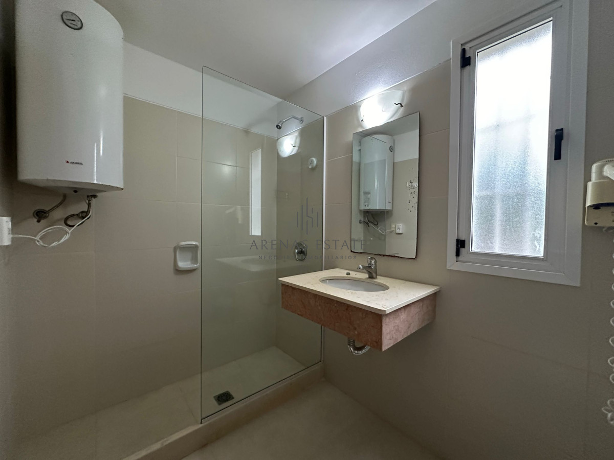 Apartamento ID.4229 - Apartamento en Venta, 2 dormitorios, Punta del Este.7383