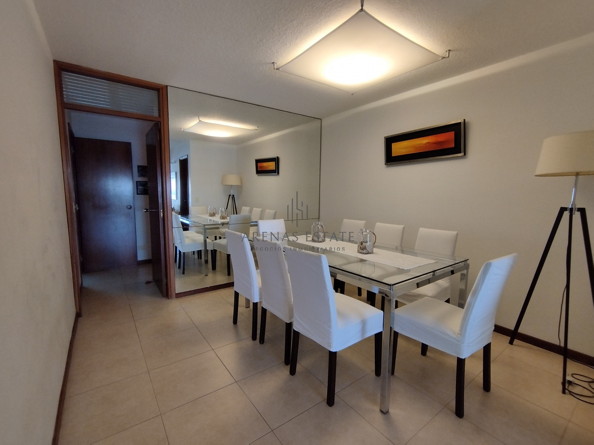 Apartamento ID.4389 - Apartamento en venta frente a playa mansa