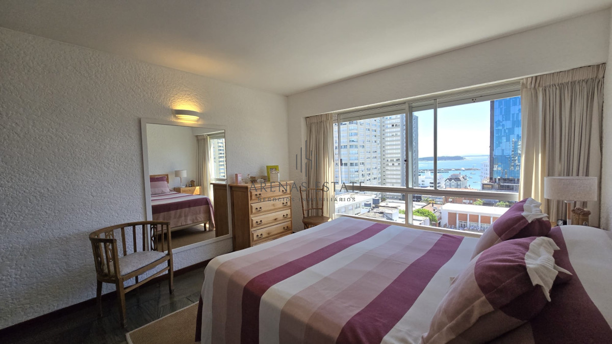 Apartamento ID.3807 - Apartamento en venta de 3 dormitorios en Punta del Este