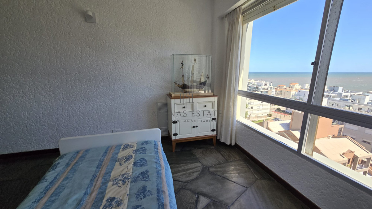 Apartamento ID.3807 - Apartamento en venta de 3 dormitorios en Punta del Este