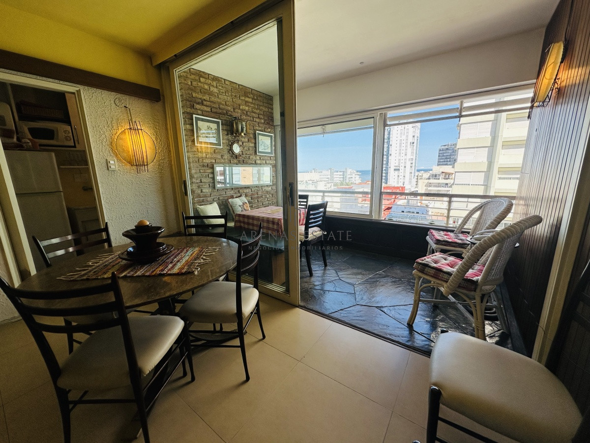 Apartamento ID.4220 - Venta de apartamento de dos dormitorios en Punta del Este