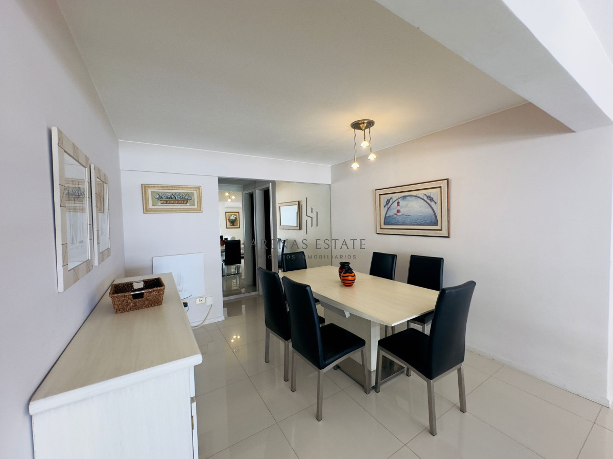 Apartamento ID.4265 - Alquiler y venta de apartamento de 2 dormitorios en Punta del Este.