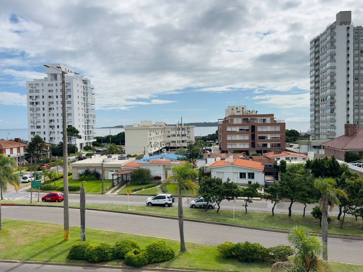 Apartamento ID.3403 - Apartamento de dos dormitorios en venta en Punta del Este