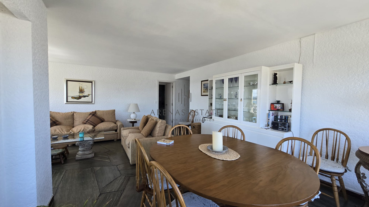 Apartamento ID.3807 - Apartamento en venta de 3 dormitorios en Punta del Este