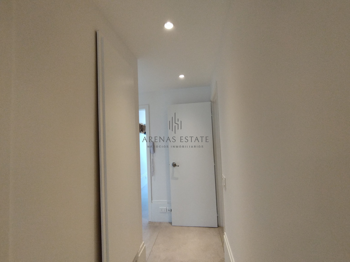 Apartamento ID.3406 - Apartamento de 3 dormitorios en primera linea en  venta en Punta del Este 