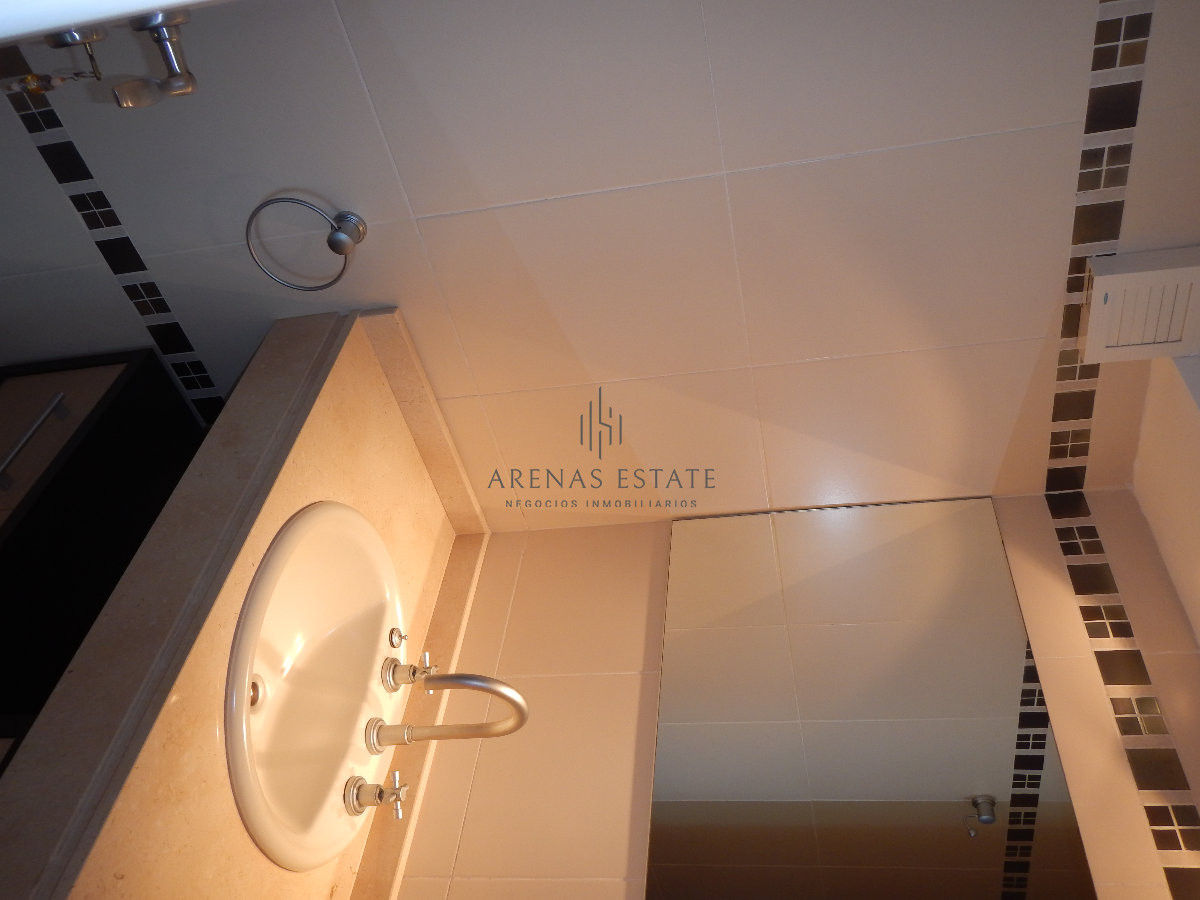 Apartamento ID.3400 - Apartamento en venta y alquiler de  3 dorm en Punta del Este