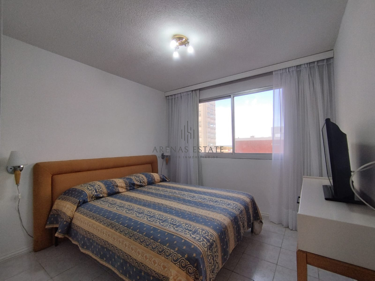 Apartamento ID.2480 - Lindo apartamento de 2 dormitorios con 2 baños