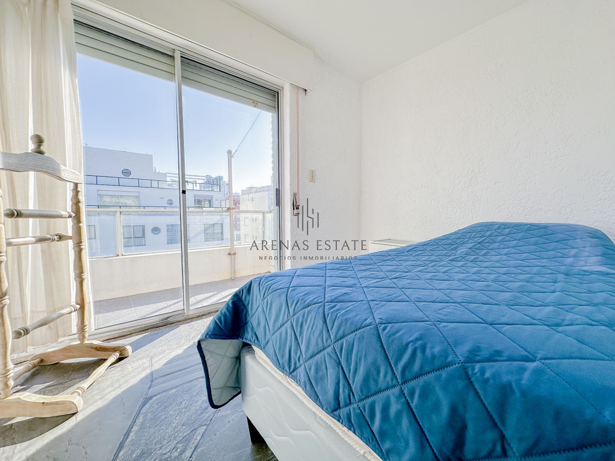 Apartamento ID.3782 - Penthouse en venta en Peninsula, 3 dormitorios, 3 baños, garaje