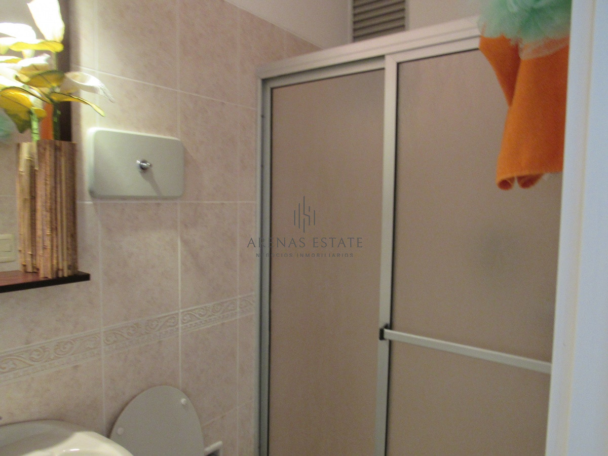 Apartamento ID.4227 - Apartamento en venta  de dos dormitorios en Punta del Este